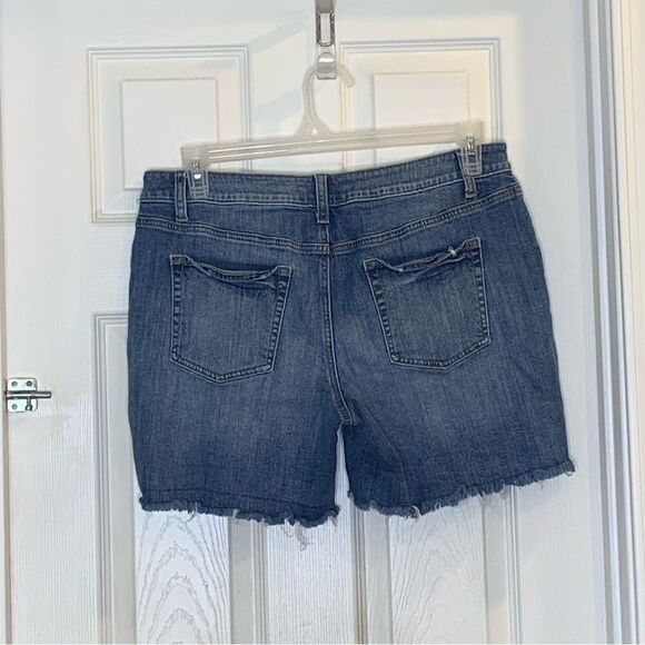 Maurice’s Distressed Button Fly Jean Shorts Size 14 - Picture 9 of 9